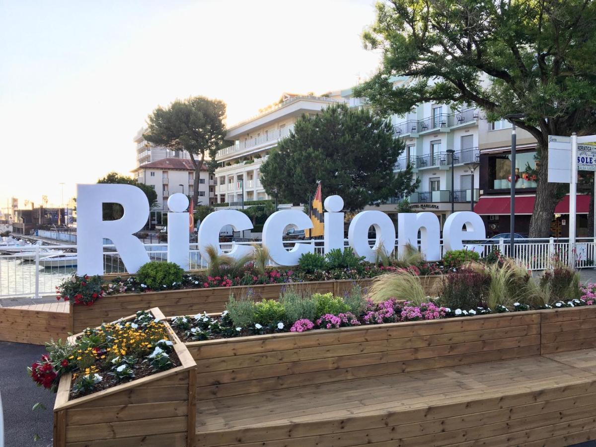 Hotel Levante Convenzionato Oltremare E Italia In Miniatura Riccione Dış mekan fotoğraf